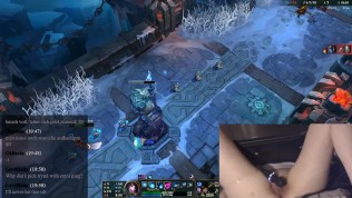 EGirl masturbates while playing League of Legends