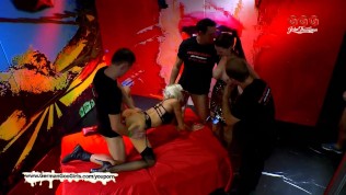 Behind The Scenes – Emma Starr’s first Bukkake