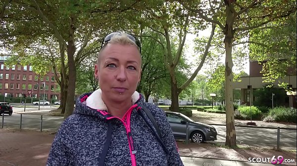 GERMAN SCOUT – MUTTER MANDY IN DEN ARSCH GEFICKT BEI CASTING