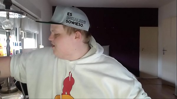 GERMAN YOUTUBER CUMS FROM FOOD – EXSL