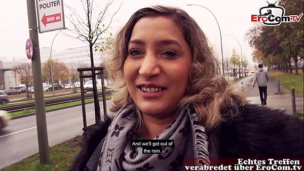 Vollbusige tätowierte deutsche Frau online abgeschleppt für outdoor Sex