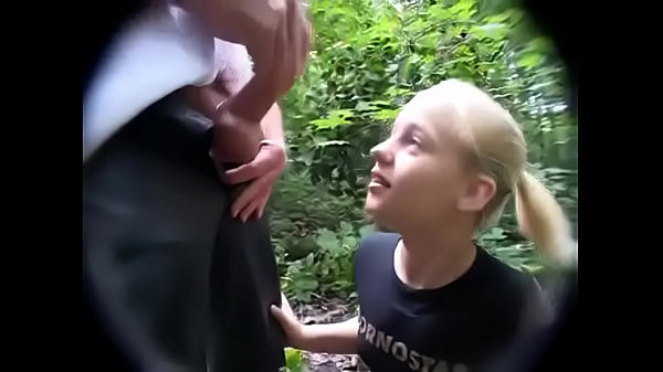 6953001 pissing german outdoor
